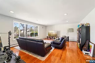 359 Bogert Bogert, Ridgewood, NJ 07450 - Photo 10