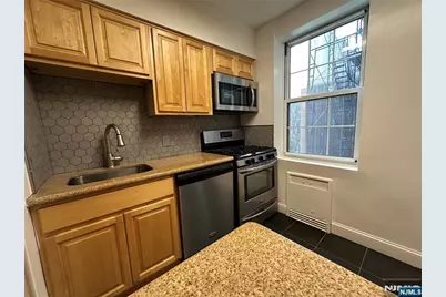 8600 Boulevard East 4G #4G, North Bergen, NJ 07047 - Photo 6