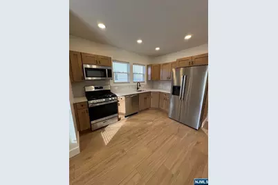 904 Kilsyth Road 1 #1, Elizabeth, NJ 07208 - Photo 1