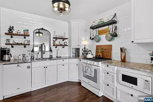 6 Horizon Road 1704, Fort Lee, NJ 07024 - Photo 8
