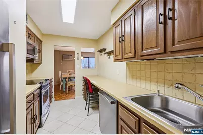 140 Euclid Avenue 6E #6E, Hackensack, NJ 07601 - Photo 6