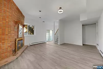 2413 Hammett Avenue, Fort Lee, NJ 07024 - Photo 20