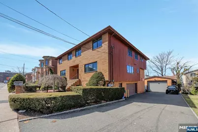 2413 Hammett Avenue, Fort Lee, NJ 07024 - Photo 34