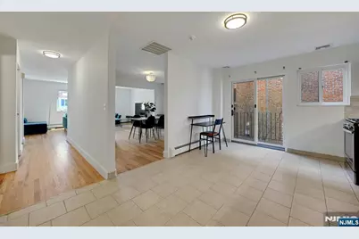 2413 Hammett Avenue, Fort Lee, NJ 07024 - Photo 44