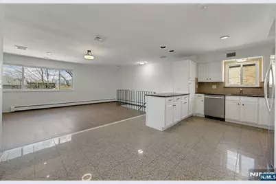 2413 Hammett Avenue, Fort Lee, NJ 07024 - Photo 12