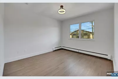 2413 Hammett Avenue, Fort Lee, NJ 07024 - Photo 28