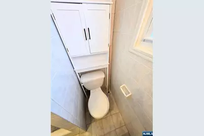 655 Marin Avenue, Lyndhurst Township, NJ 07071 - Photo 10