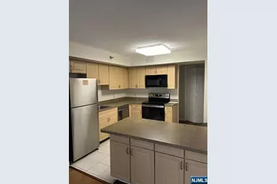 316 Prospect Avenue 5C #5C, Hackensack, NJ 07601 - Photo 10