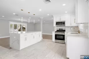 475 Cedar Ln, Paramus, NJ 07652 - Photo 6