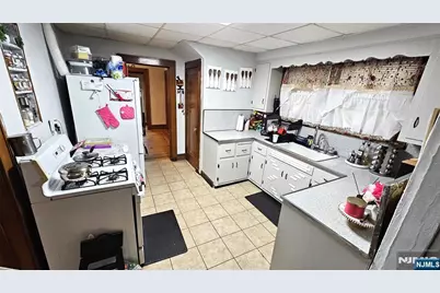 213-215 Vernon Avenue, Paterson, NJ 07503 - Photo 10