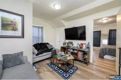 1053 Hunterdon Street, Newark, NJ 07112 - Photo 38