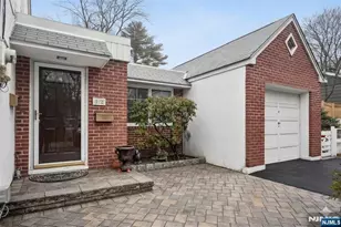 52 Knickerbocker Rd, Demarest, NJ 07627 - Photo 2