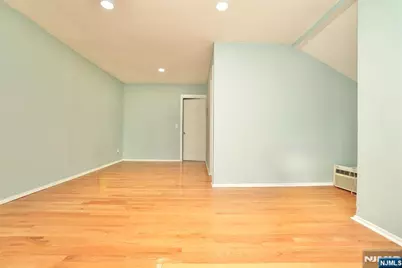 81 Berkeley Avenue, Bloomfield, NJ 07003 - Photo 34