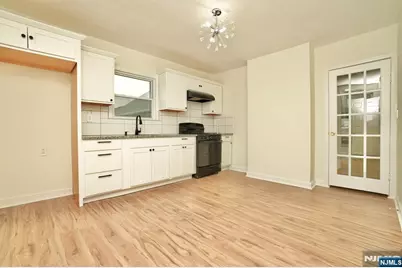 81 Berkeley Avenue, Bloomfield, NJ 07003 - Photo 14