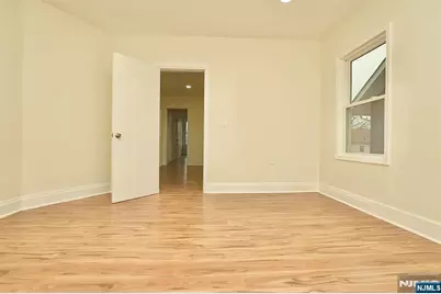 81 Berkeley Avenue, Bloomfield, NJ 07003 - Photo 24