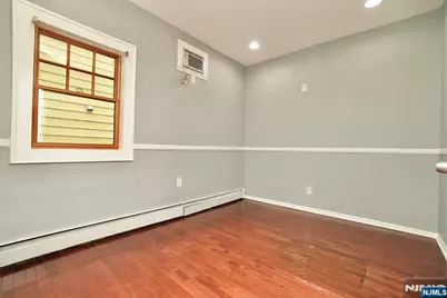 81 Berkeley Avenue, Bloomfield, NJ 07003 - Photo 10