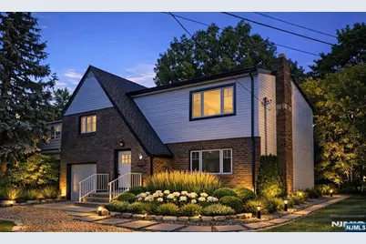 8 Dohrman Avenue, Teaneck Township, NJ 07666 - Photo 20