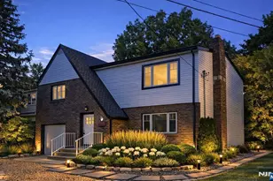 8 Dohrman Ave, Teaneck Township, NJ 07666 - Photo 20