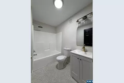 167 5th 1 #1, Paterson, NJ 07522 - Photo 8