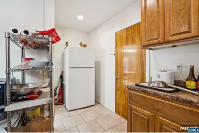 96-98 Beaumont Place, Newark, NJ 07104 - Photo 12