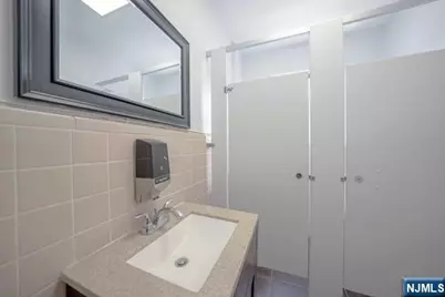 356-368 Cedar Lane 7 #7, Teaneck Township, NJ 07666 - Photo 10