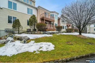 69 Turnberry Road 2 #2, Little Falls Township, NJ 07424 - Photo 2