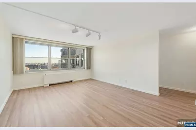 2100 Linwood Avenue 22P #22P, Fort Lee, NJ 07024 - Photo 8