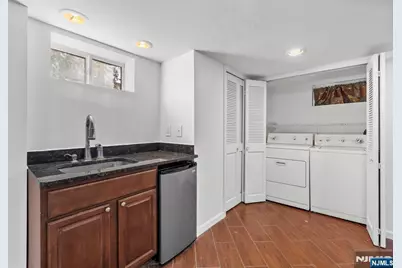 508 Saint Pauls Avenue, Cliffside Park, NJ 07010 - Photo 18