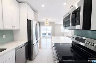 1111 River H20, Edgewater, NJ 07020 - Photo 4