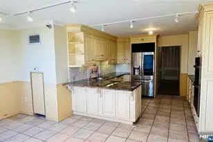 1512 Palisade Ave 10P, Fort Lee, NJ 07024 - Photo 24
