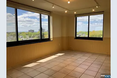 1512 Palisade Avenue 10P #10P, Fort Lee, NJ 07024 - Photo 10