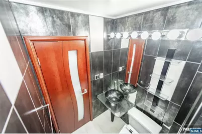 250 Gorge 8 C #8 C, Cliffside Park, NJ 07010 - Photo 28