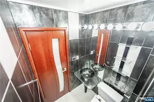 250 Gorge 8 C, Cliffside Park, NJ 07010 - Photo 28