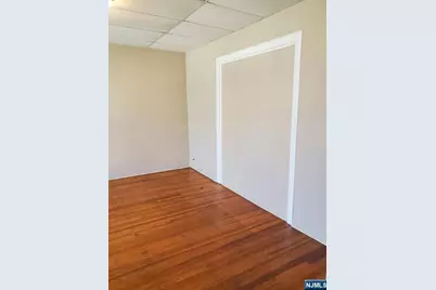 404 6th Street Apta #aptA, Newark, NJ 07107 - Photo 8