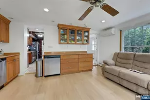 1280 Sussex Rd, Teaneck Township, NJ 07666 - Photo 16