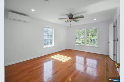 32 E Harrison Place, Livingston, NJ 07039 - Photo 14