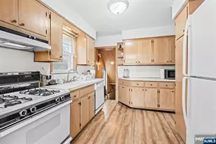 4 Banta Pl, Bergenfield, NJ 07621 - Photo 14