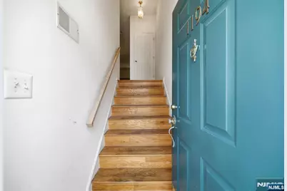 1194 Chedworth Circle, Mahwah, NJ 07430 - Photo 2