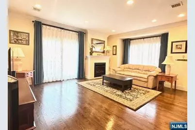 229 E Columbia Avenue B #B, Palisades Park, NJ 07650 - Photo 6