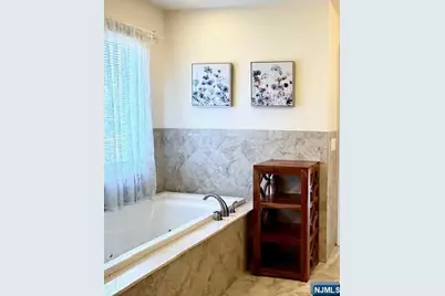 229 E Columbia Avenue B #B, Palisades Park, NJ 07650 - Photo 24