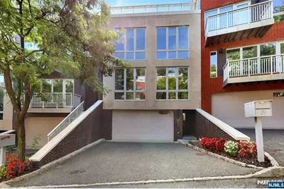 22 Vela Way, Edgewater, NJ 07020 - Photo 2