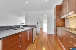 22 Vela Way, Edgewater, NJ 07020 - Photo 12