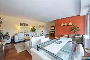 1 Horizon Road 403, Fort Lee, NJ 07024 - Photo 4