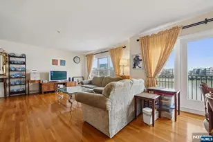 249 The Promenade, Edgewater, NJ 07020 - Photo 4