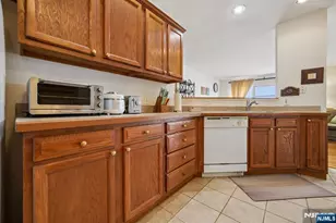 249 The Promenade, Edgewater, NJ 07020 - Photo 18