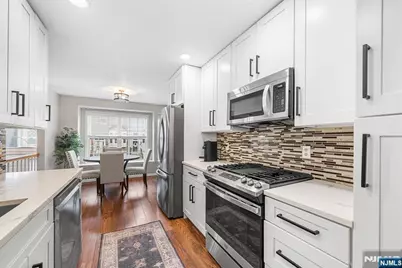 900 Somerset Court, Ramsey, NJ 07446 - Photo 10