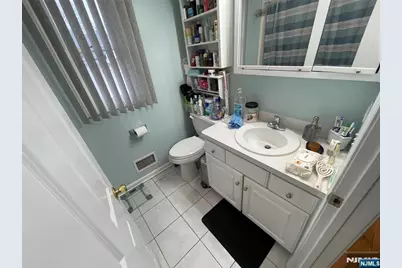 608 Monroe Street, Carlstadt, NJ 07072 - Photo 22