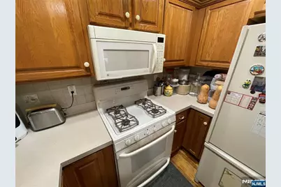 608 Monroe Street, Carlstadt, NJ 07072 - Photo 14