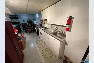 608 Monroe Street, Carlstadt, NJ 07072 - Photo 34