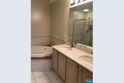 323 Wilshire Drive 3024 #3024, Nutley, NJ 07110 - Photo 6